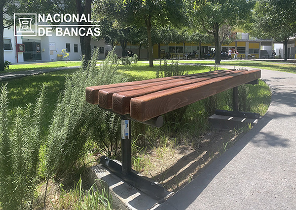 Banca de madera sin respaldo GP 059